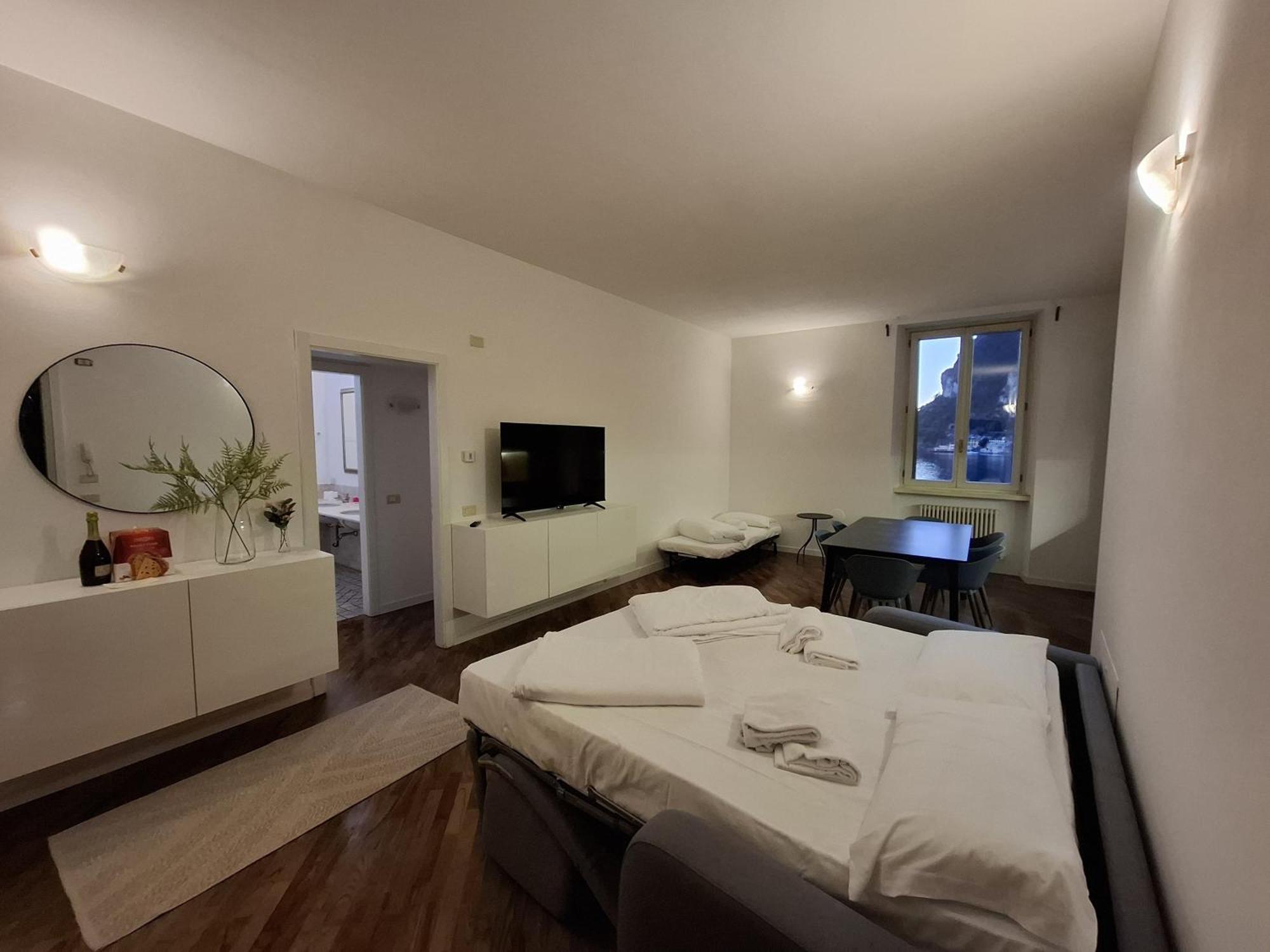 Queen Of The Lake Apartment Riva del Garda Ngoại thất bức ảnh